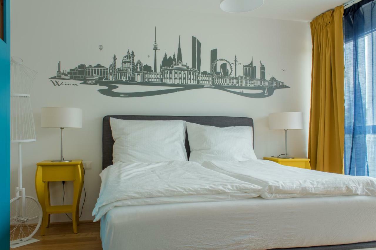 Yellow Flower Apartment With Pool - 5 Min To Lake เวียนนา ภายนอก รูปภาพ