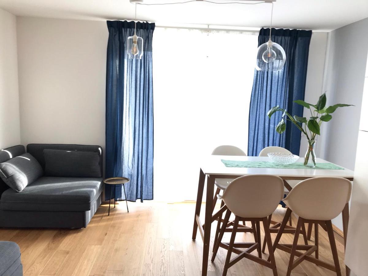 Yellow Flower Apartment With Pool - 5 Min To Lake เวียนนา ภายนอก รูปภาพ